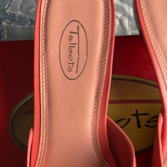 Cute Slide Shoes with now!  Worn once. Like new!  Pinkish ! - Picture 3 of 8